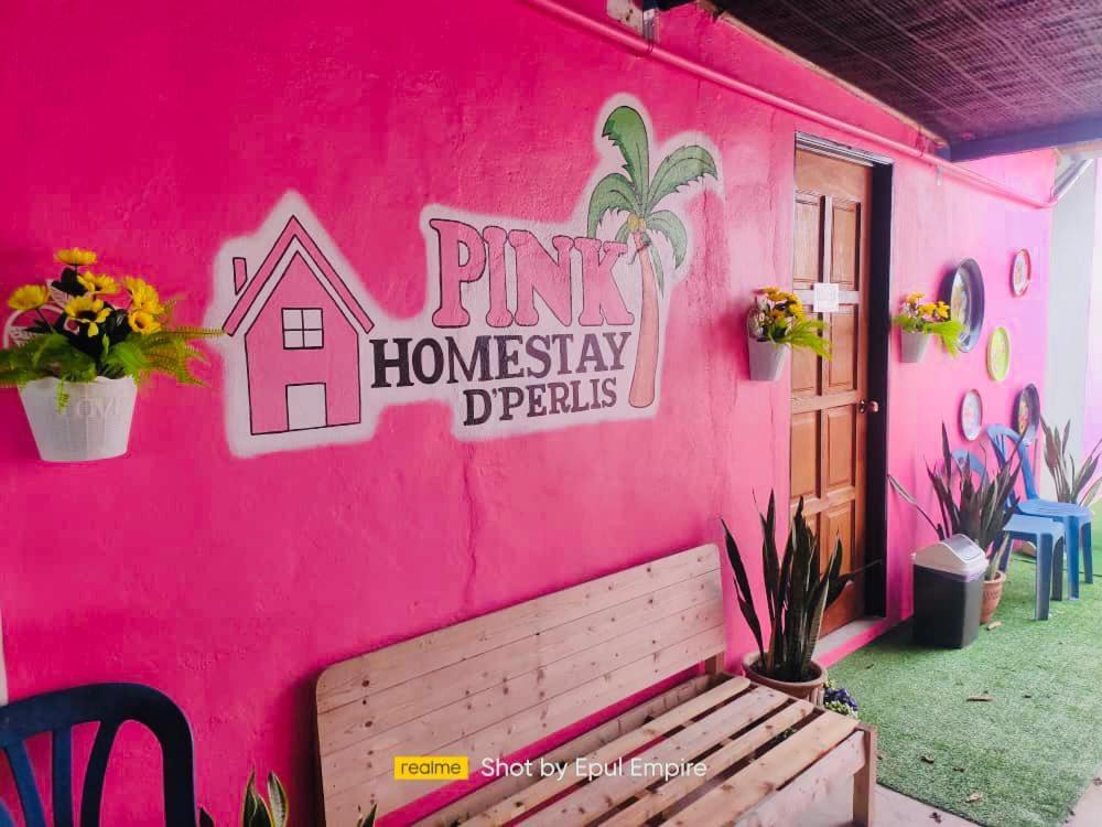 Pink Homestay D'Perlis Kangar Exteriör bild